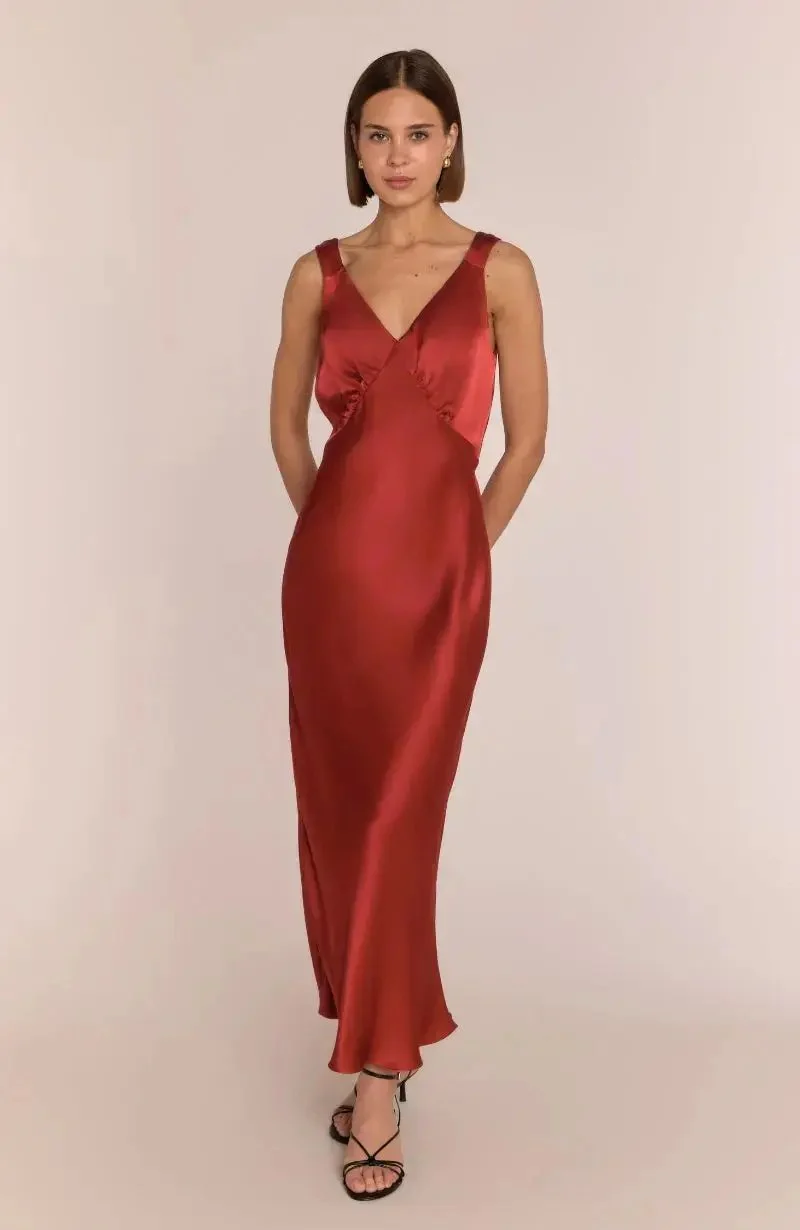 Amelia Midi Dress in Chilli Red - Image 8
