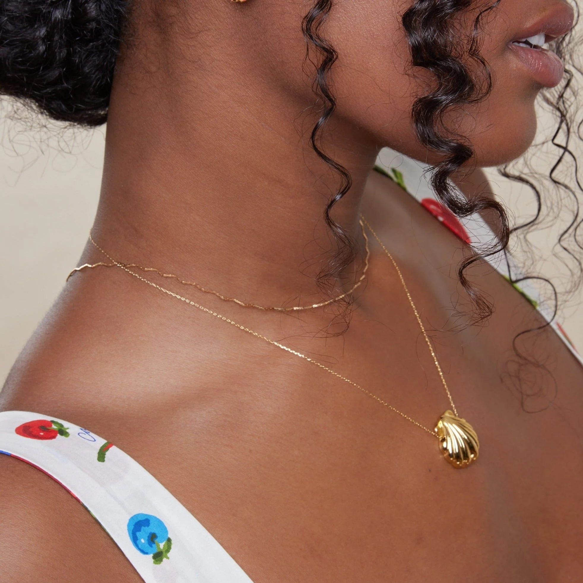Fine Wave Chain Necklace - Gold - Image 3