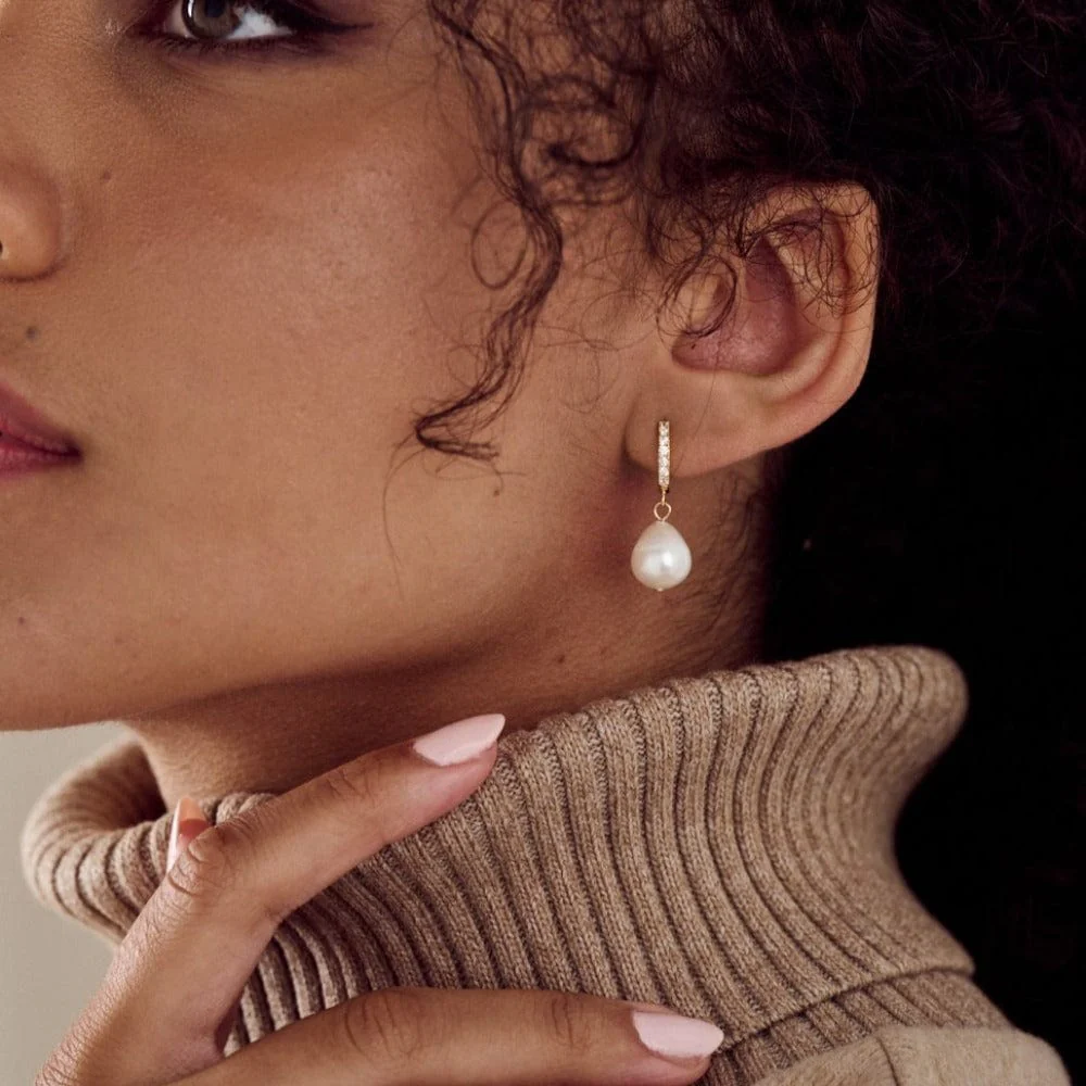 Pearl Drop Pavé Huggie Hoop Earrings - Gold - Image 4